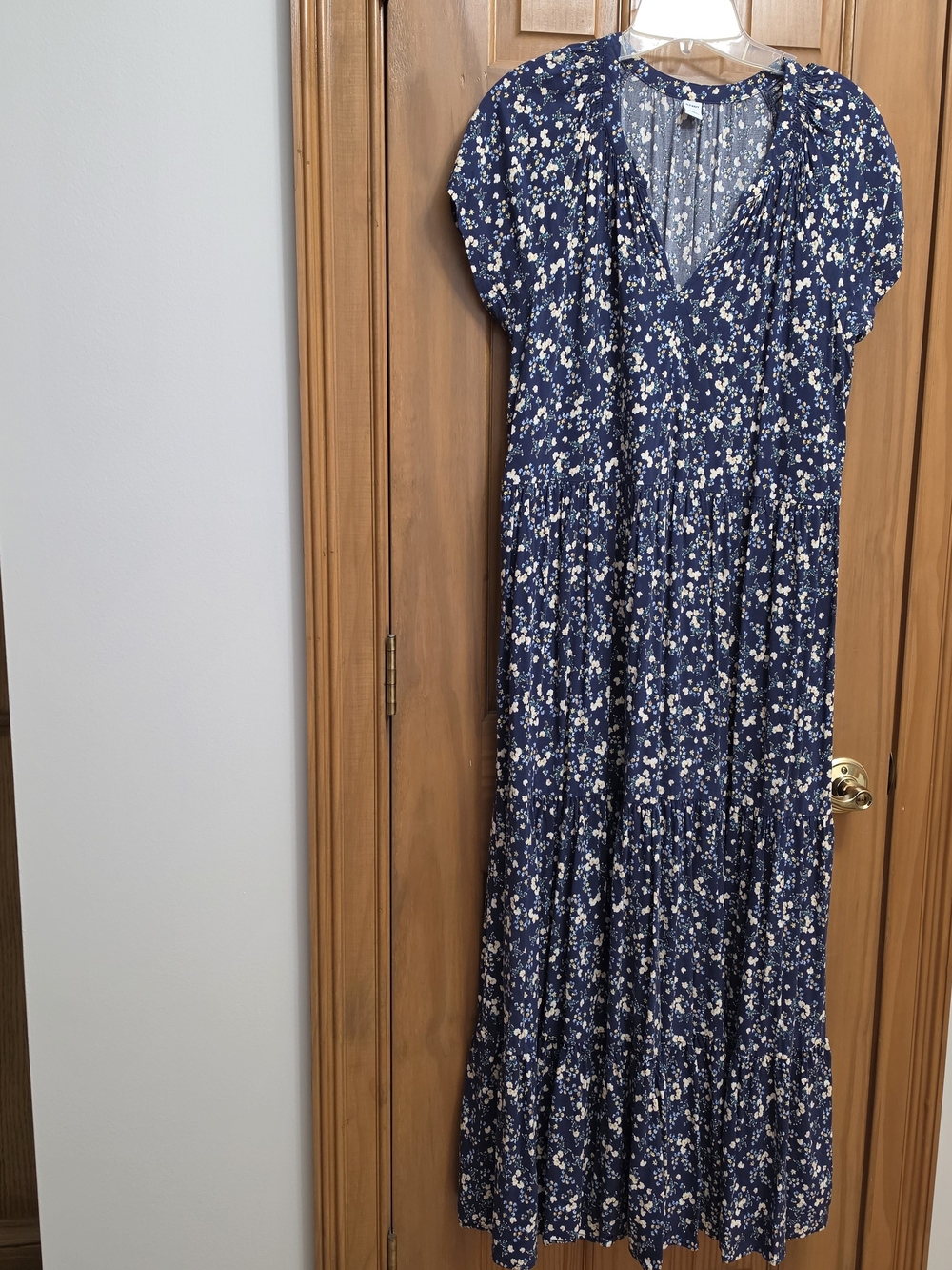Old Navy Navy Floral Tiered Maxi Dress with White Accents